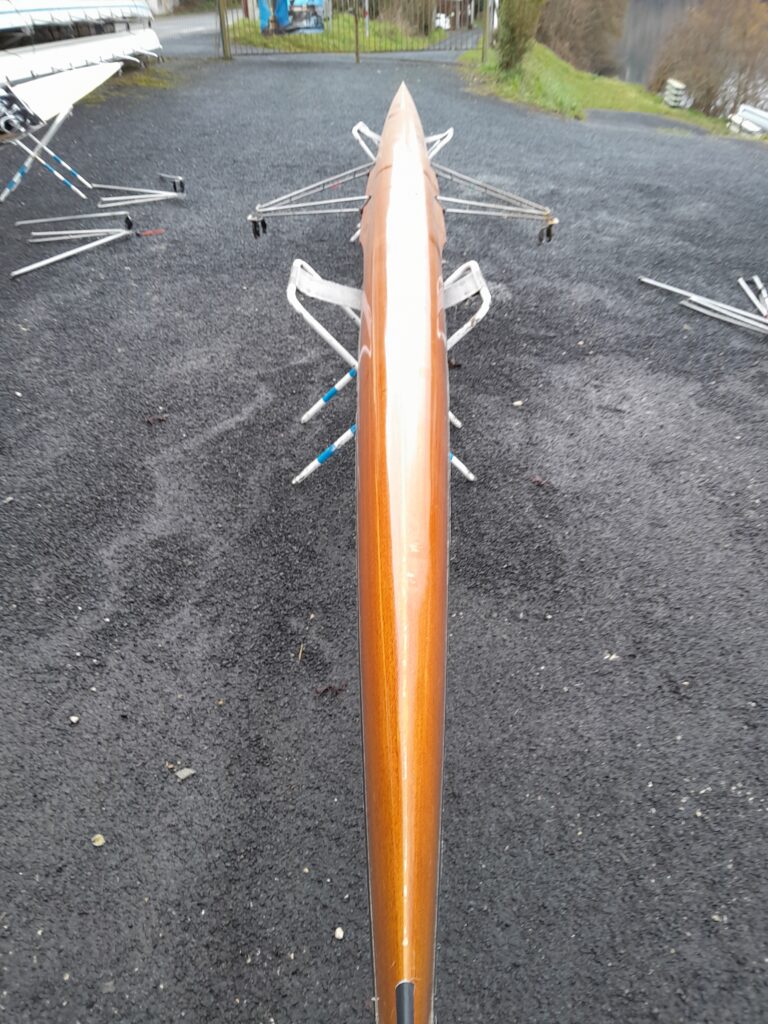 Vend Skiff Bois Donoratico An 1983, Porteur 80 Kg . Bon état général.