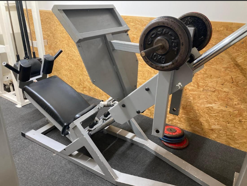 Presse à cuisse inclinée à charge libre