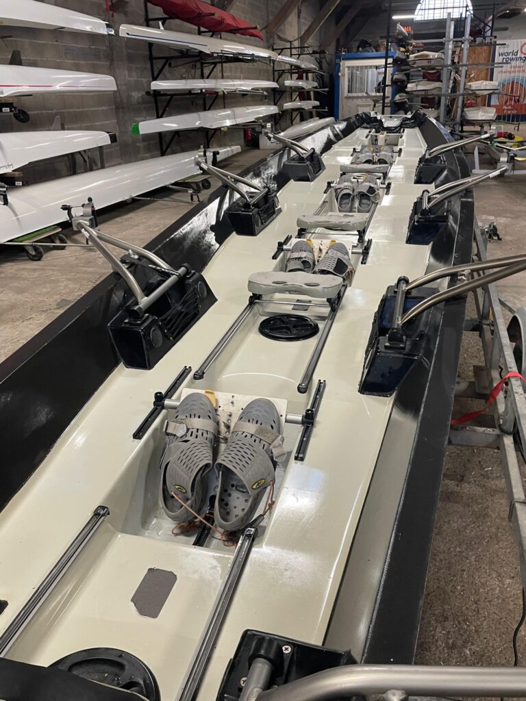 Yole de mer SWIFT CO4x+ – 4 avec barreur – décembre 2019 – très bon état