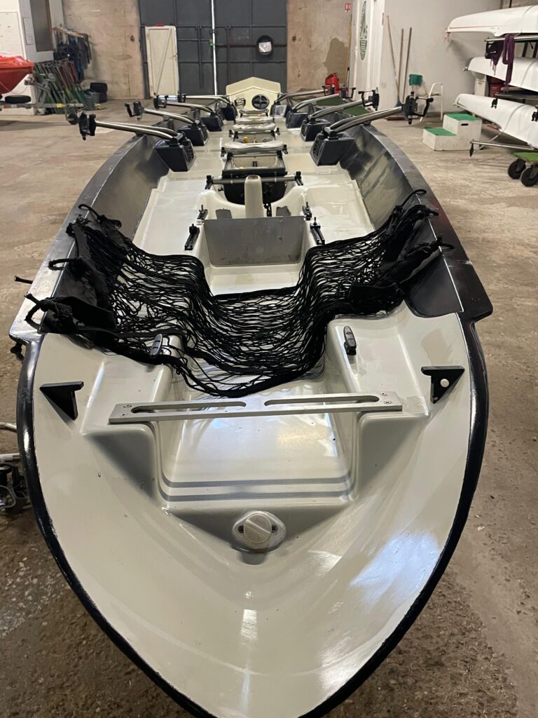 Yole de mer SWIFT CO4x+ – 4 avec barreur – décembre 2019 – très bon état