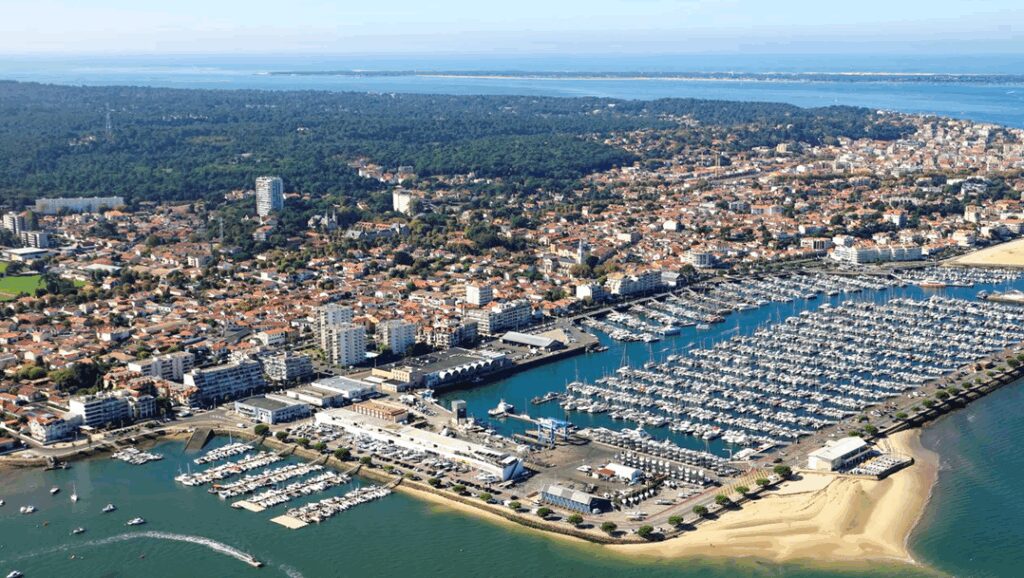 L’Aviron Arcachonnais recrute un(e) entraineur(e) d’aviron / chef de base à temps plein (CDI)