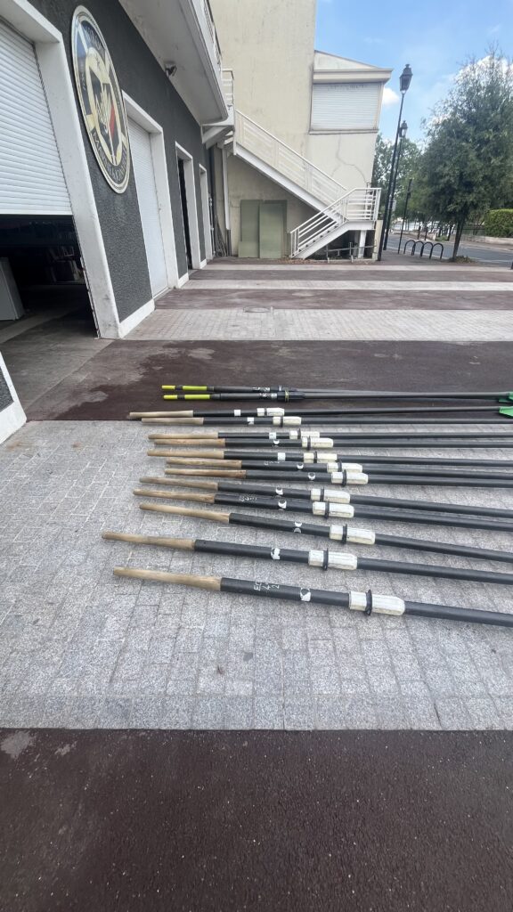 Lot de 14 pelles de pointe