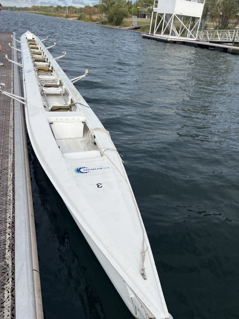 Appel a candidature matériel réformé FFA Lot de 2 bateaux découverte 8+ Ramtonic (avec avirons,accastillage et remorque de transport) : 7000€ le lot